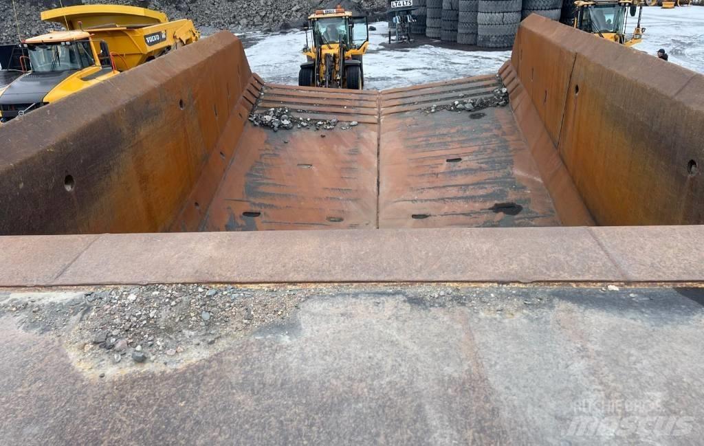 Komatsu 605-7 Knækstyrede dumpere