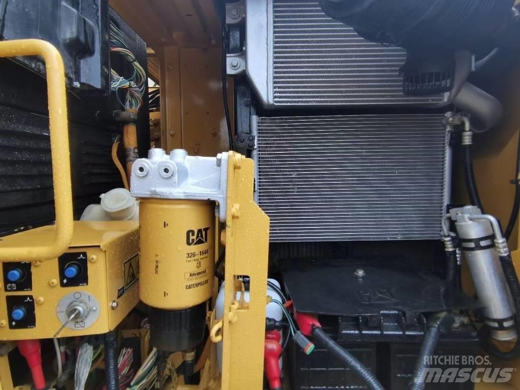 CAT 313D2GC Midi-gravemaskiner 7t - 12t