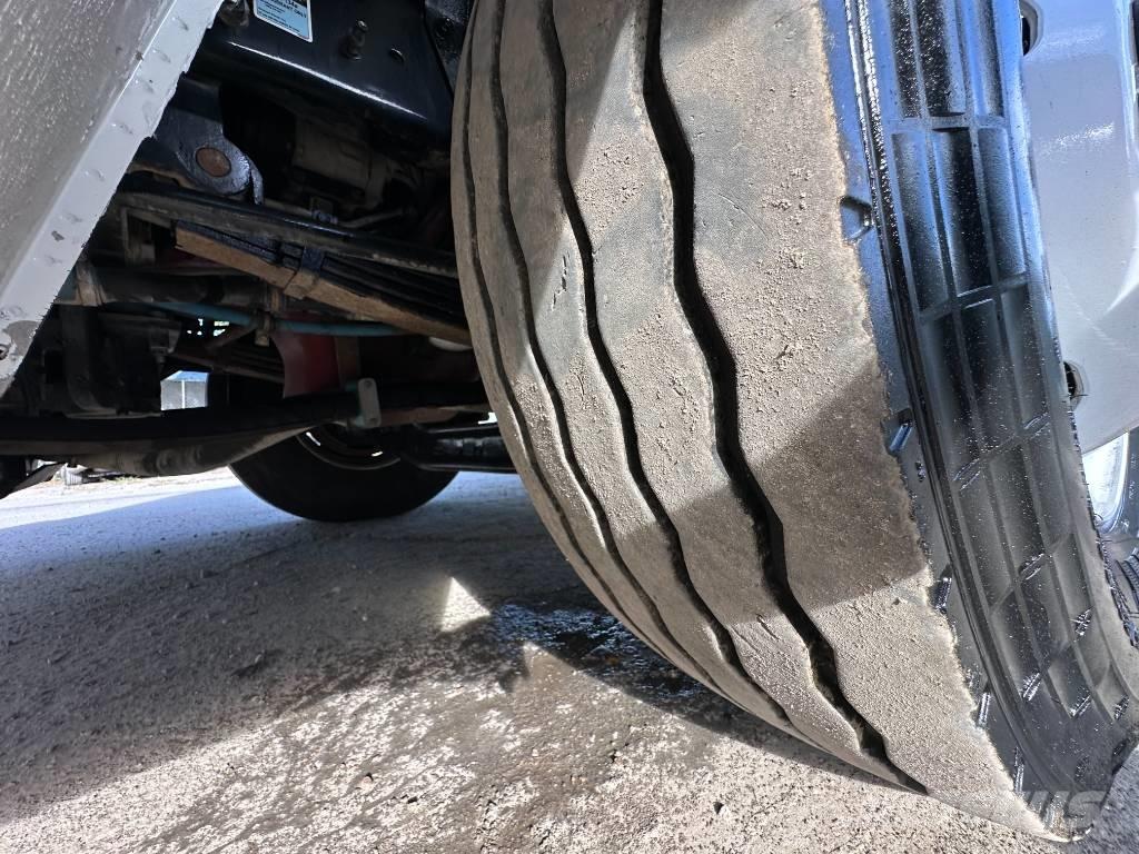 Mack LEU 613 Renovationslastbiler