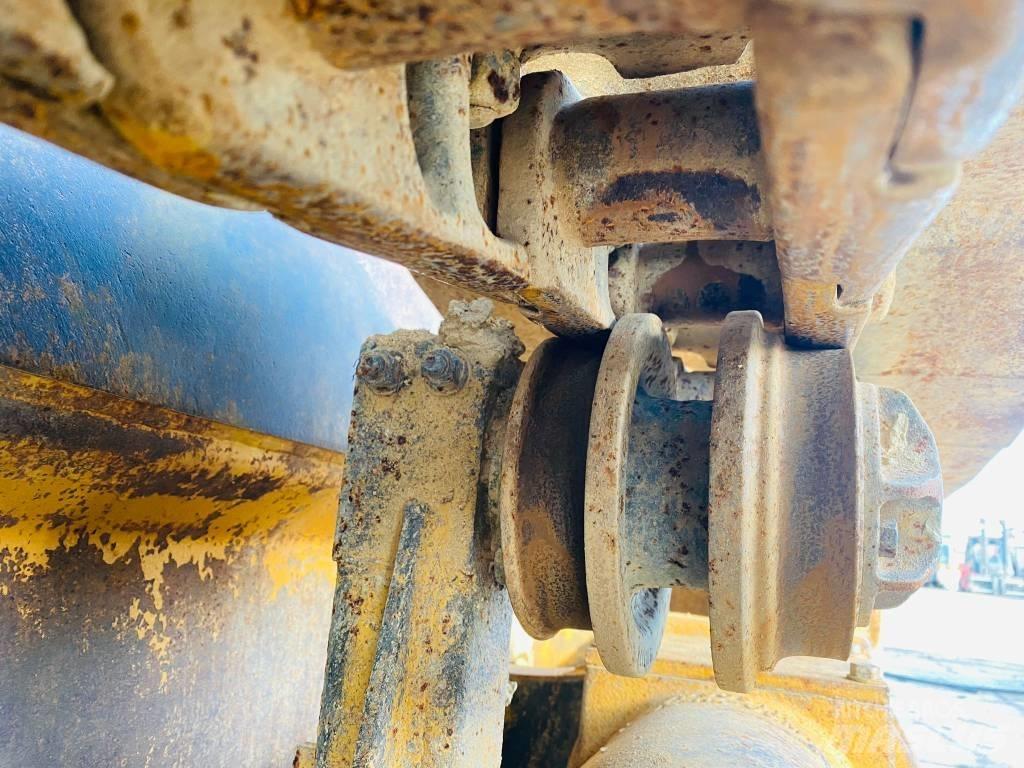 CAT 943 LGP Larvebåndslæssere