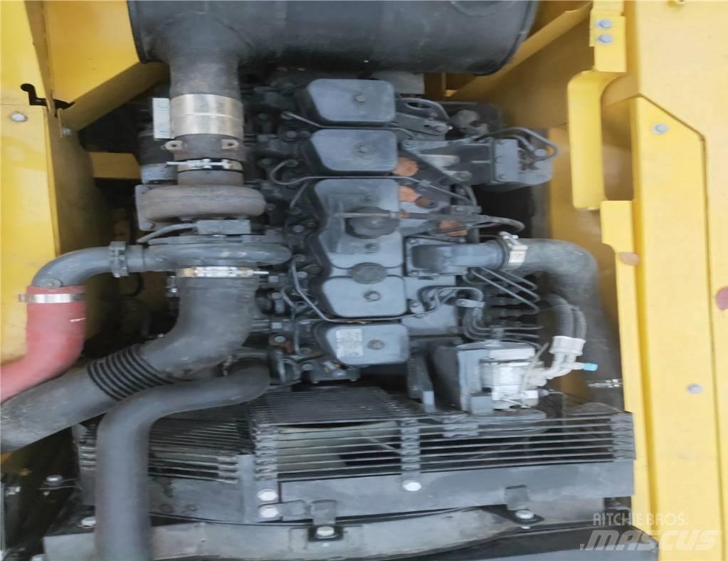 Komatsu PC200-7 Gravemaskiner på larvebånd