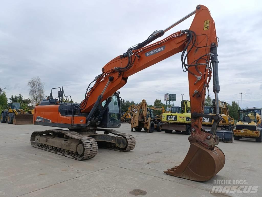 Doosan DX 255 LC-5 Gravemaskiner på larvebånd