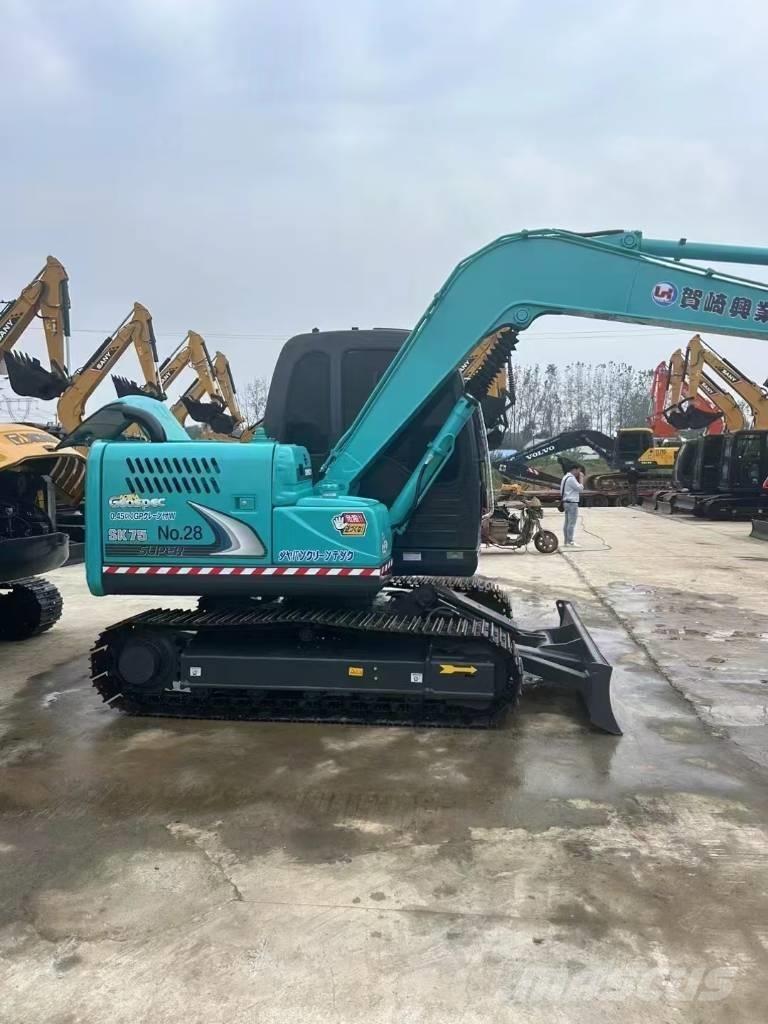 Kobelco SK 75 Gravemaskiner på larvebånd