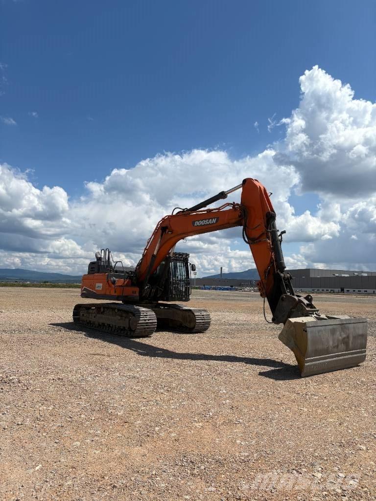 Doosan DX 300 LC-5 Gravemaskiner på larvebånd