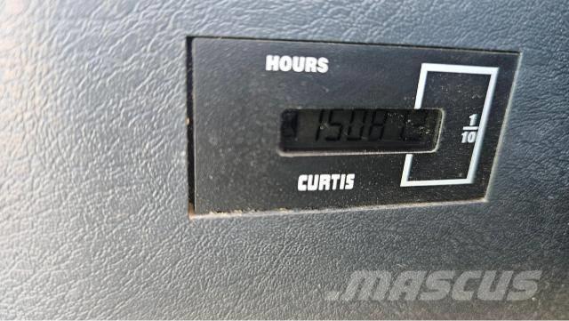 Hyundai Robex 300 LC Gravemaskiner på larvebånd