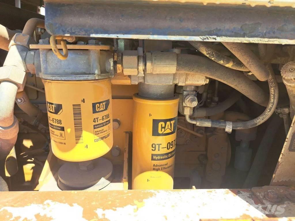 CAT 963C Larvebåndslæssere