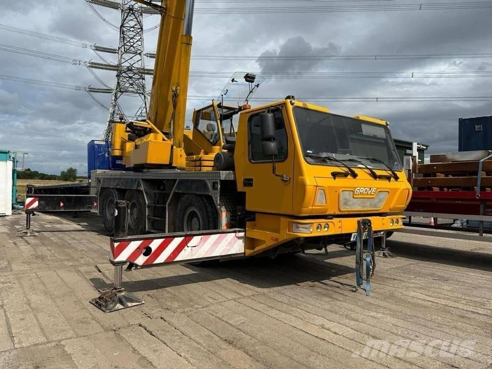 Grove GMK 3055 Kraner til alt terræn
