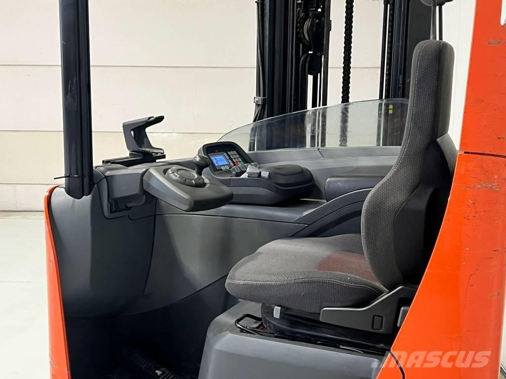 BT RRE160 Reachtruck
