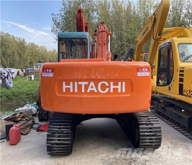 Hitachi EX120 Gravemaskiner på larvebånd