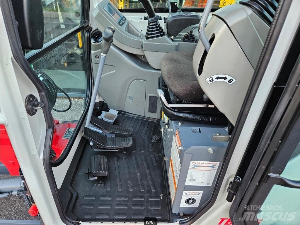 Takeuchi TB 225 Minigravemaskiner