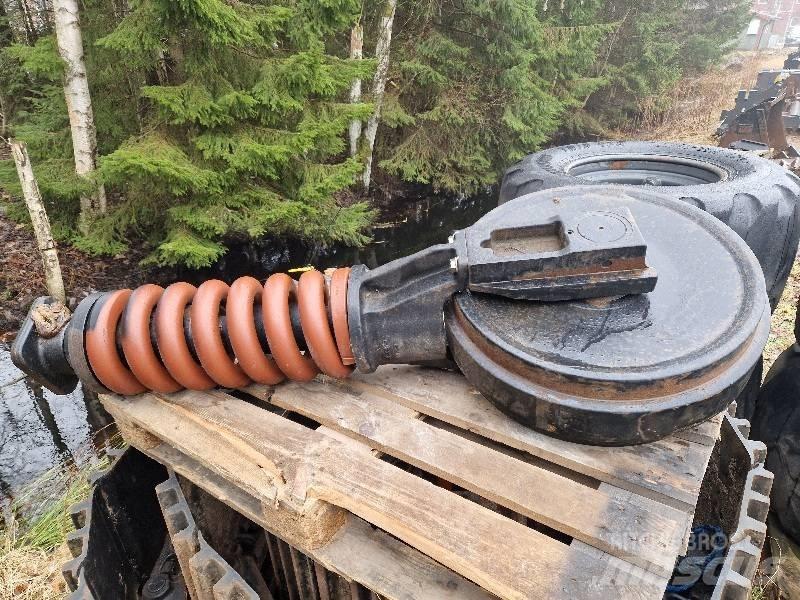 Hitachi ZX 300 Bånd, kæder og understel