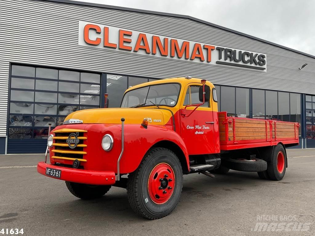 Volvo L 475 Lastbil med lad/Flatbed