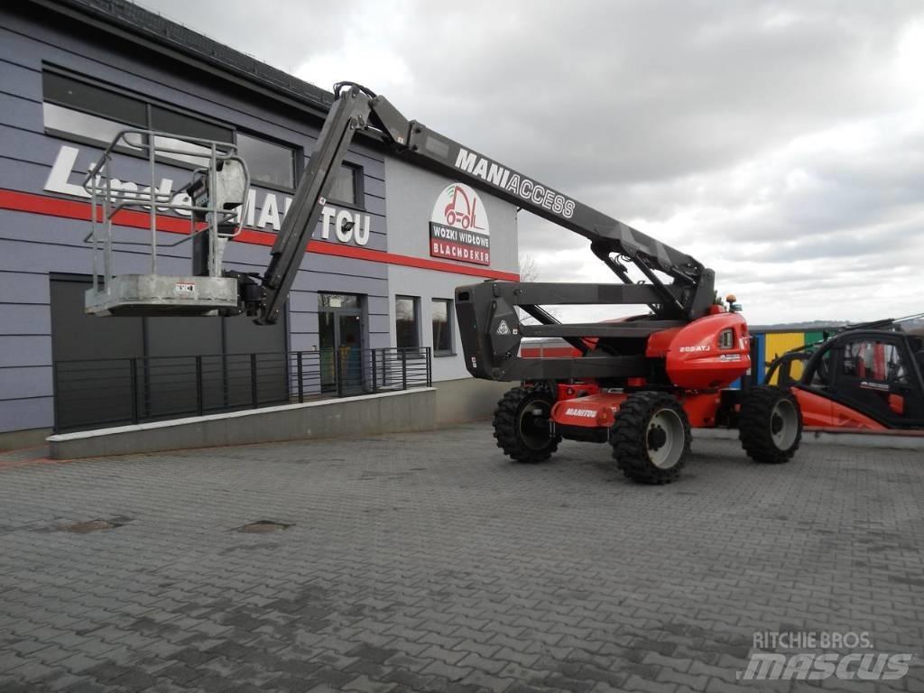 Manitou 200 ATJ Kompakte selvkørende bomlifte