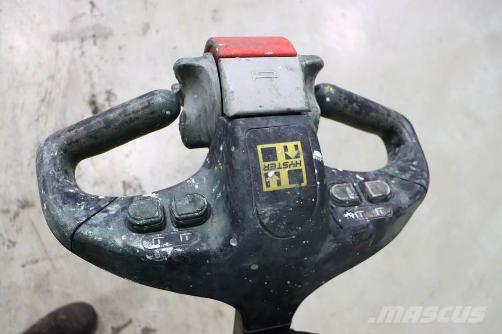 Hyster S1.6 Gaffelstabler med gående fører