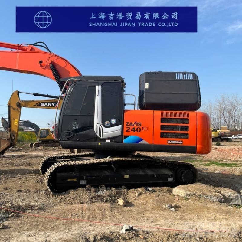 Hitachi ZX 240 Gravemaskiner på larvebånd