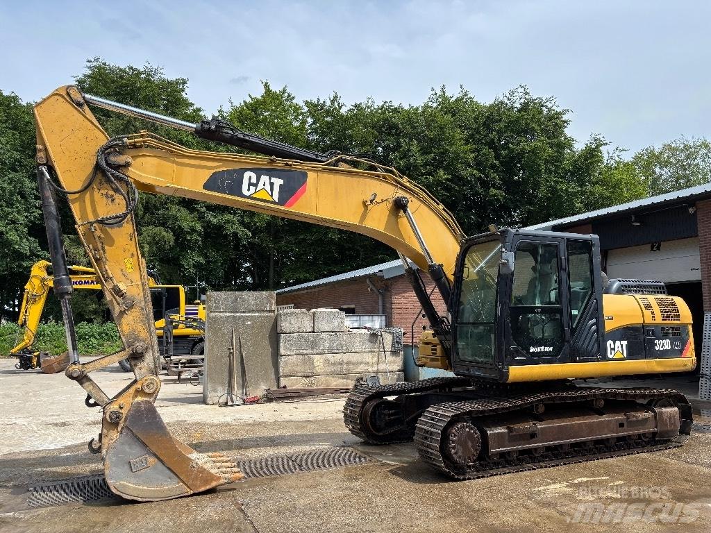 CAT 323 D LN Gravemaskiner på larvebånd