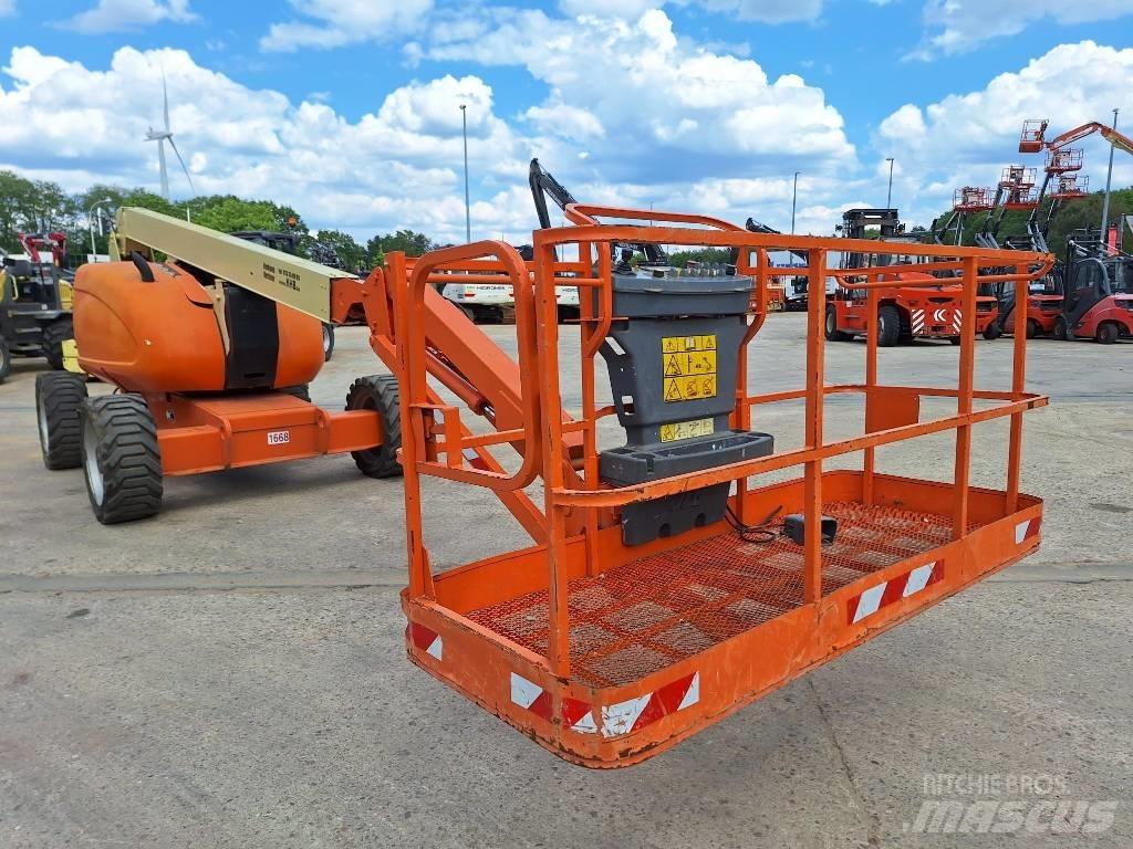 JLG 600 AJ Bomlifte med knækarm