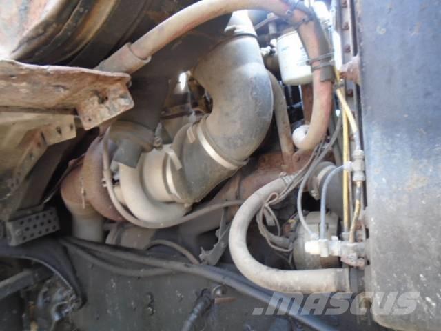 Ford LTL 9000 Sneskovle og -plove