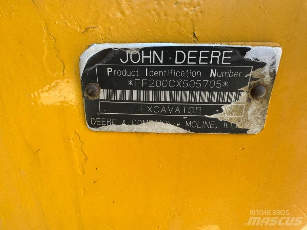DEERE 200 LC Gravemaskiner på larvebånd
