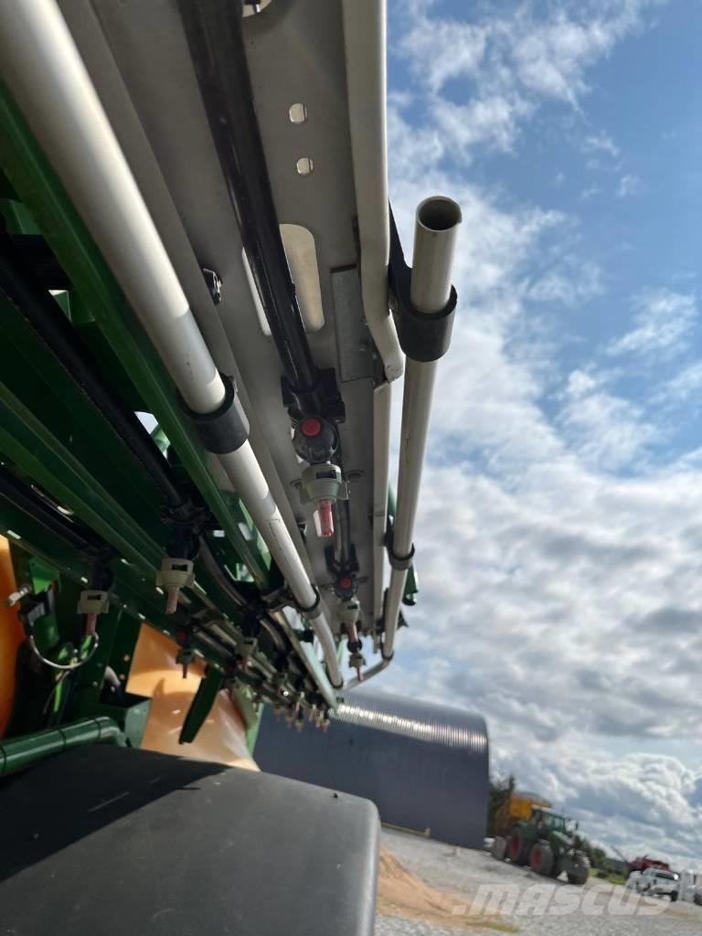 Amazone UX 4200 Trailersprøjter