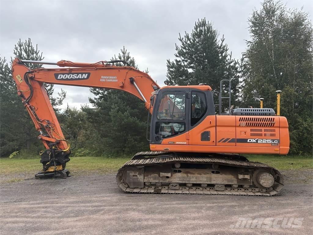 Doosan DX225LC-3 Gravemaskiner på larvebånd