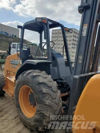 CASE 586H Terrængående gaffeltruck