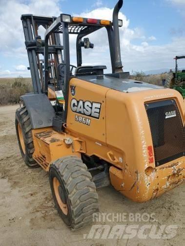 CASE 586H Terrængående gaffeltruck