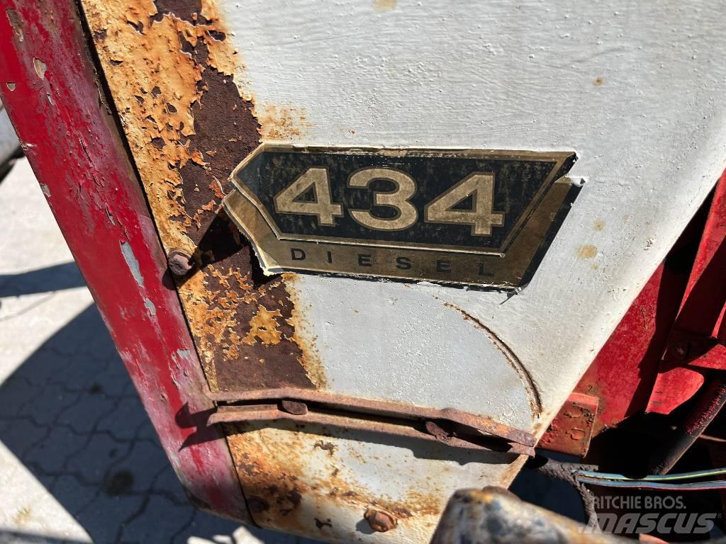 McCormick IH 434 Traktorer
