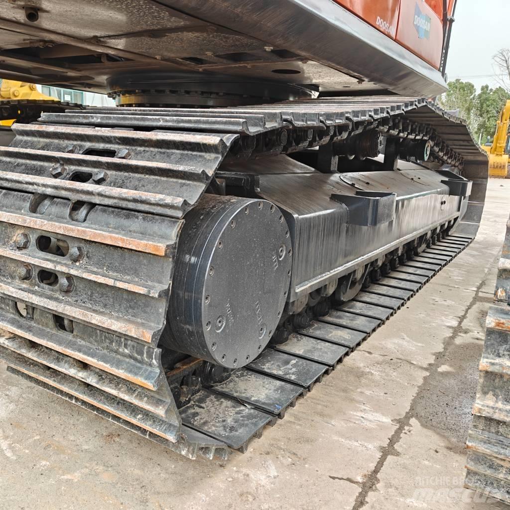 Doosan 225-9C Gravemaskiner på larvebånd