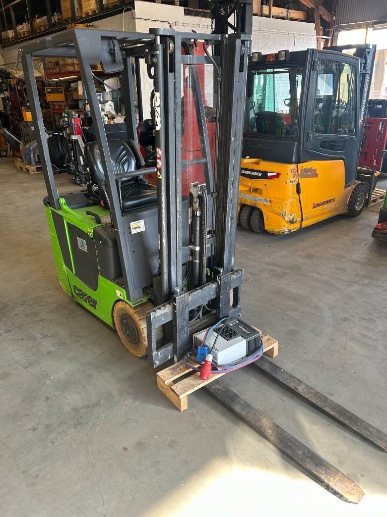 Carer N8 El gaffeltrucks