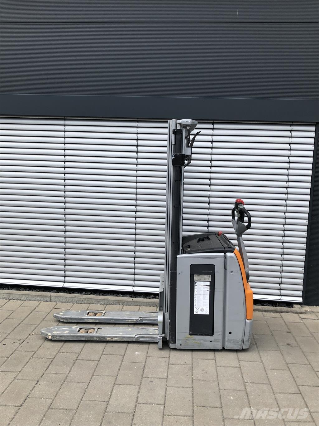 Still EXV 16 Selvkørende stablere