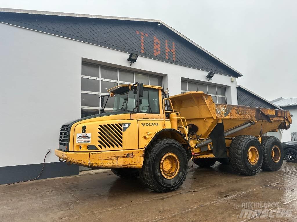Volvo A 25 D Nr.8 Terrængående lastbiler