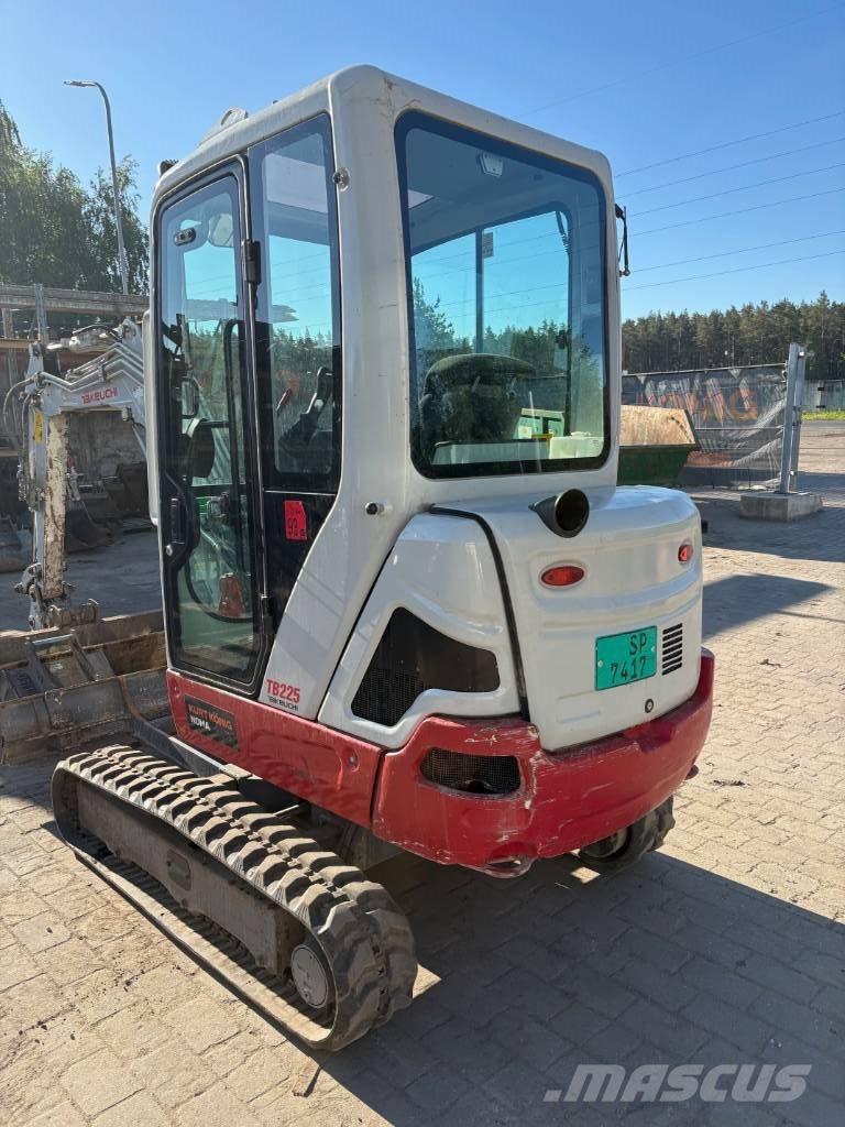 Takeuchi TB 225 Minigravemaskiner