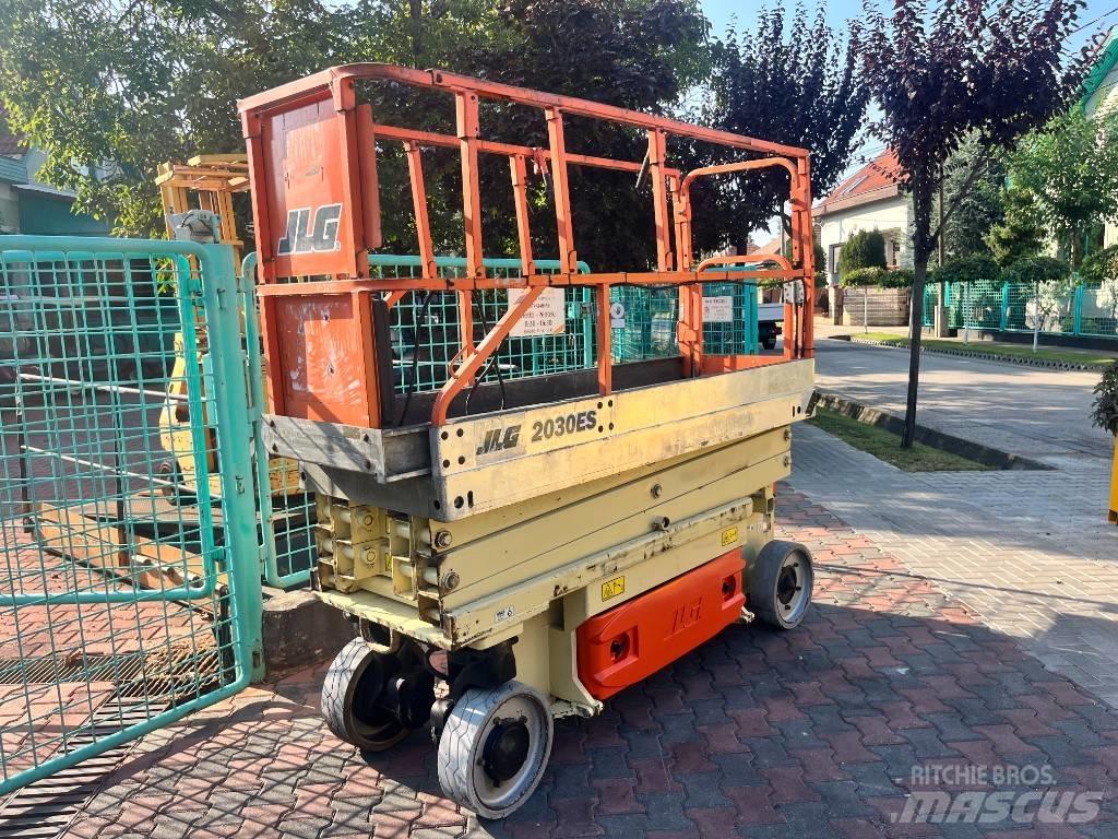 JLG 2030ES     V-3450 Søjlelifte