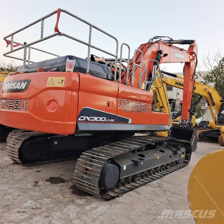 Doosan DX 300LC Gravemaskiner på larvebånd