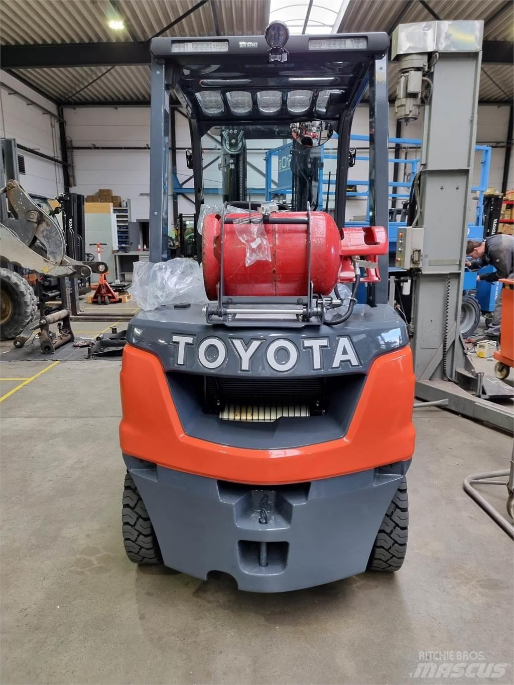 Toyota 02-8FGF25 LPG gaffeltrucks