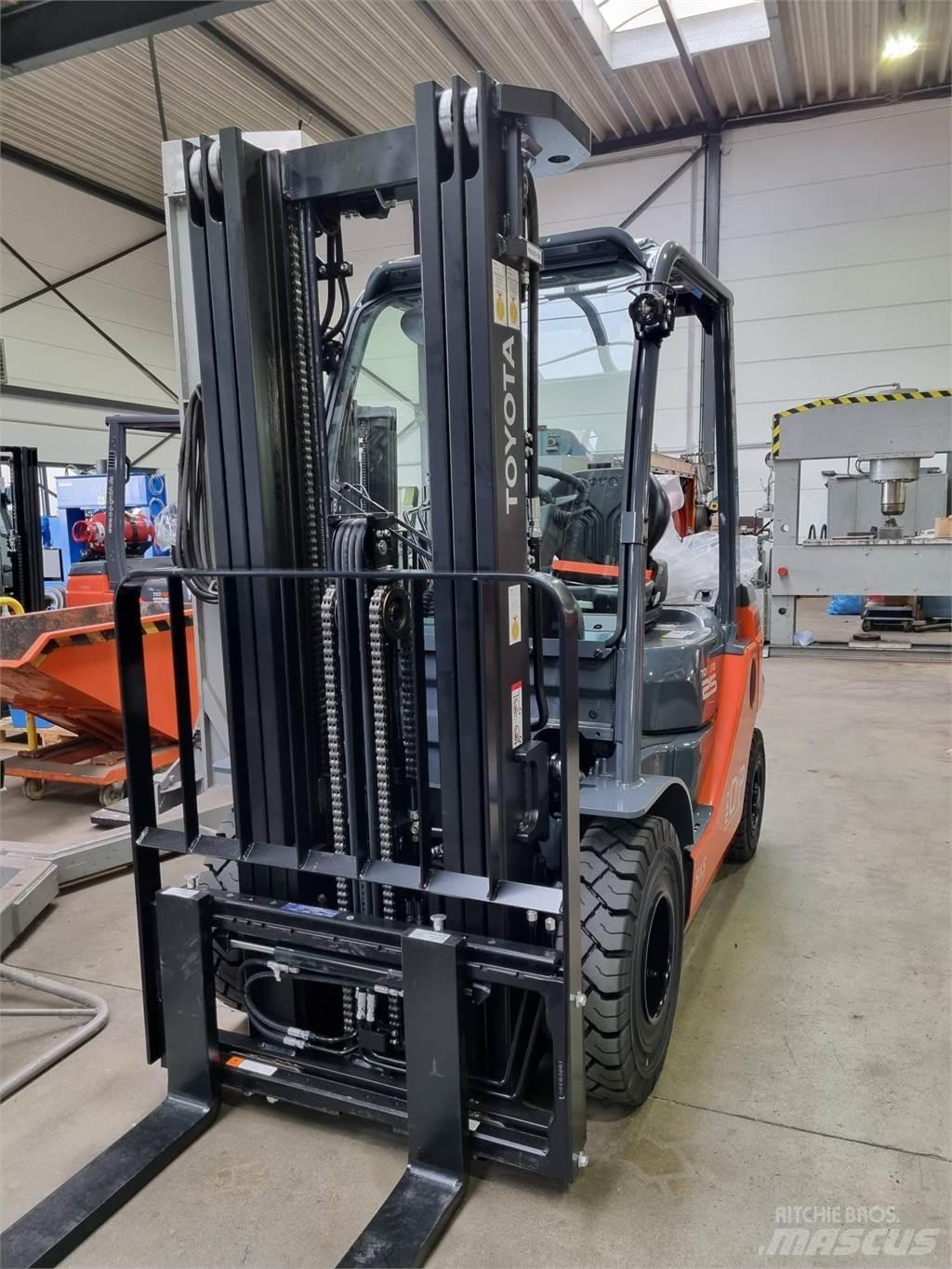 Toyota 02-8FGF25 LPG gaffeltrucks
