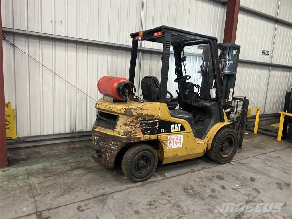 CAT GP30NT LPG gaffeltrucks