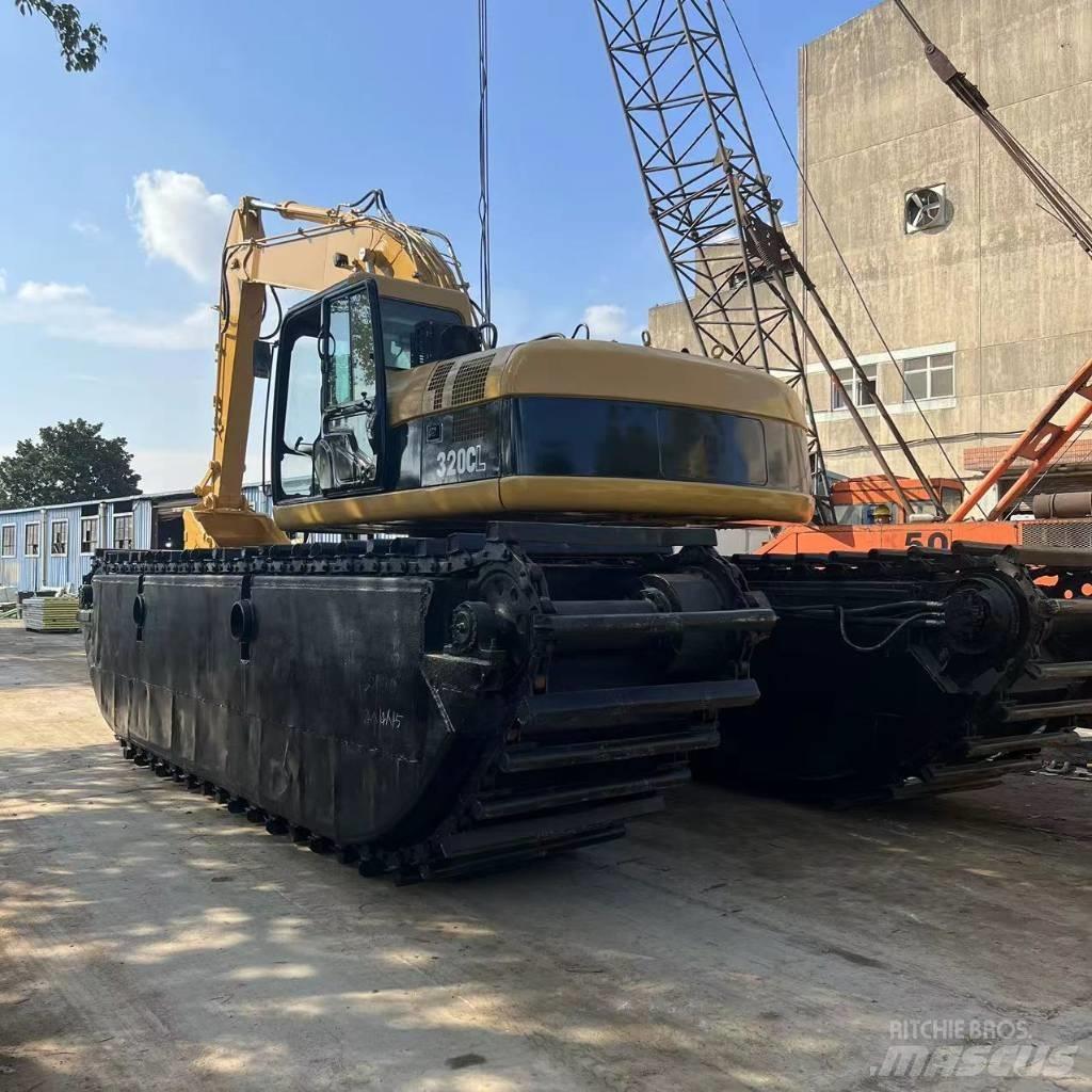 CAT 320 C Amfibiegravemaskine