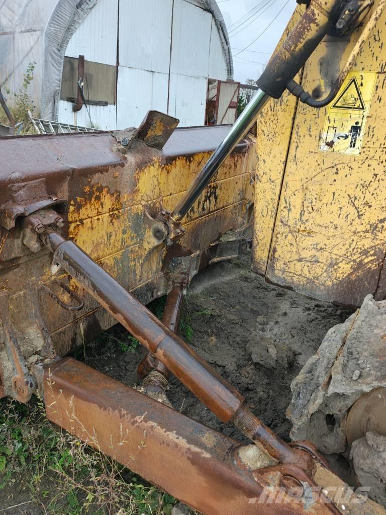 Komatsu DX 65EX-15 Bulldozer på larvebånd