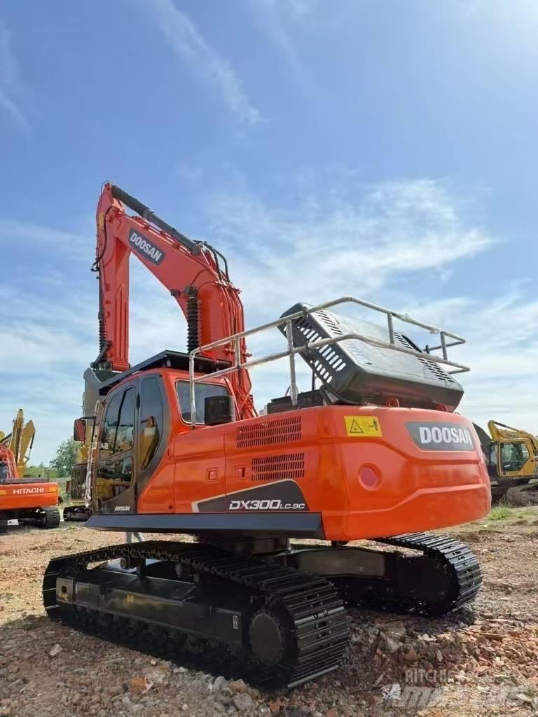 Doosan DX300LC-9C Gravemaskiner på larvebånd