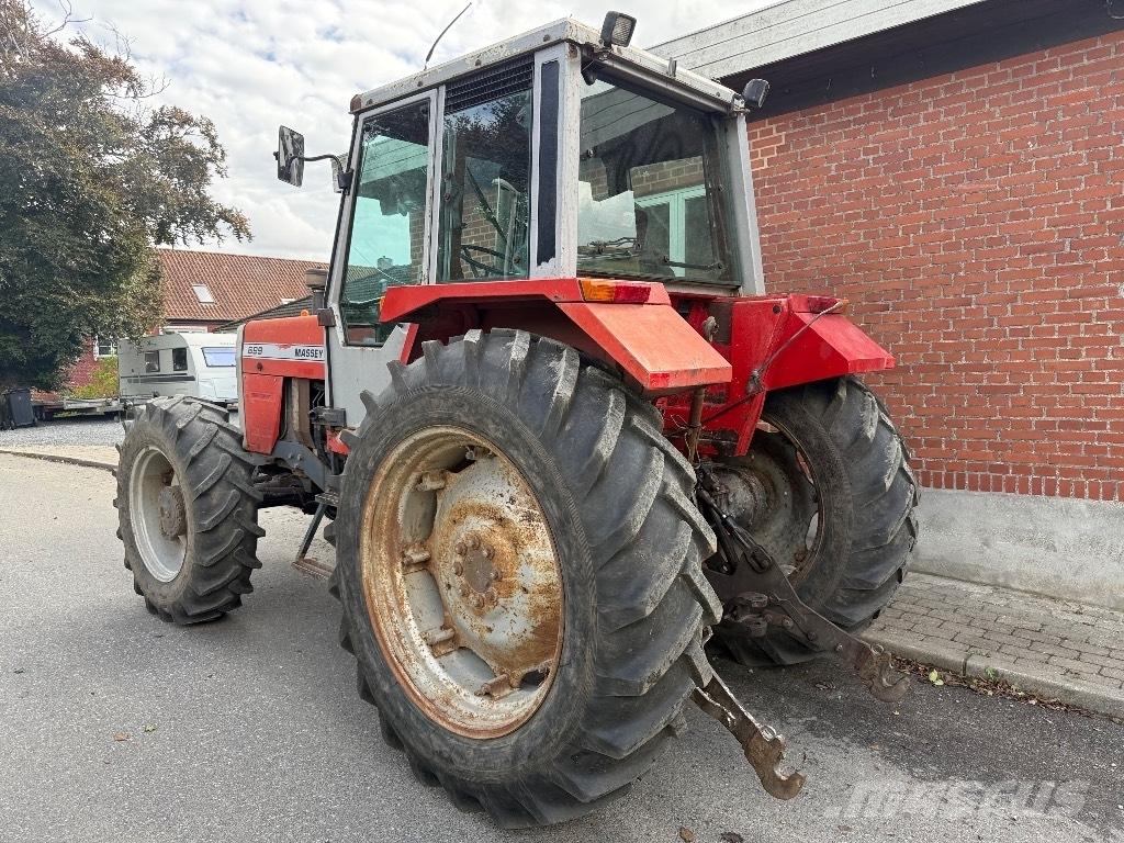Massey Ferguson 699 Traktorer