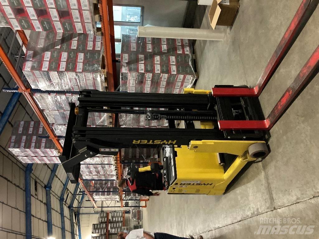 Hyster S1.2C Gaffelstabler med gående fører