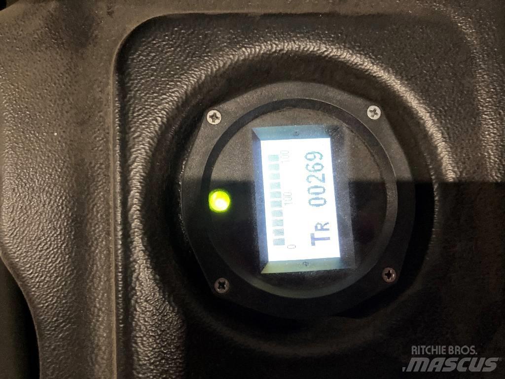 Hyster S1.2C Gaffelstabler med gående fører