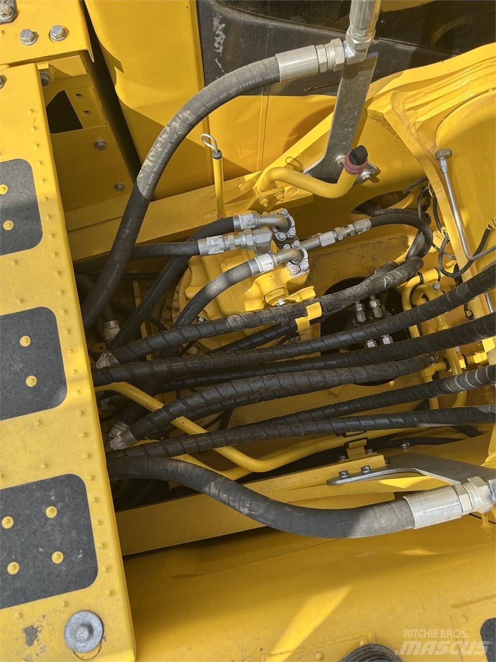 Komatsu PC 240 Gravemaskiner på larvebånd