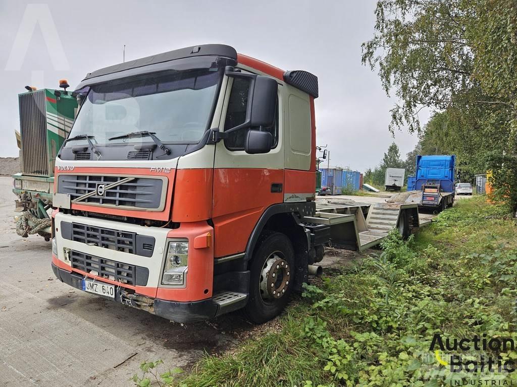 Volvo FM12 Autotransportere / Knæklad