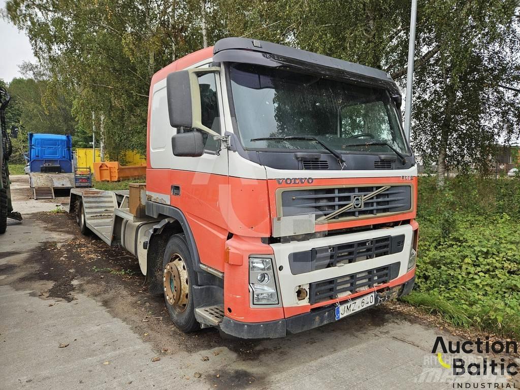 Volvo FM12 Autotransportere / Knæklad