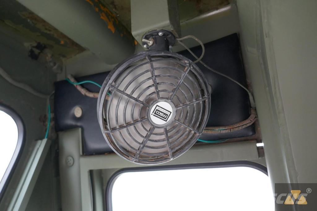 CAT D7G Ex-army Bulldozer på larvebånd