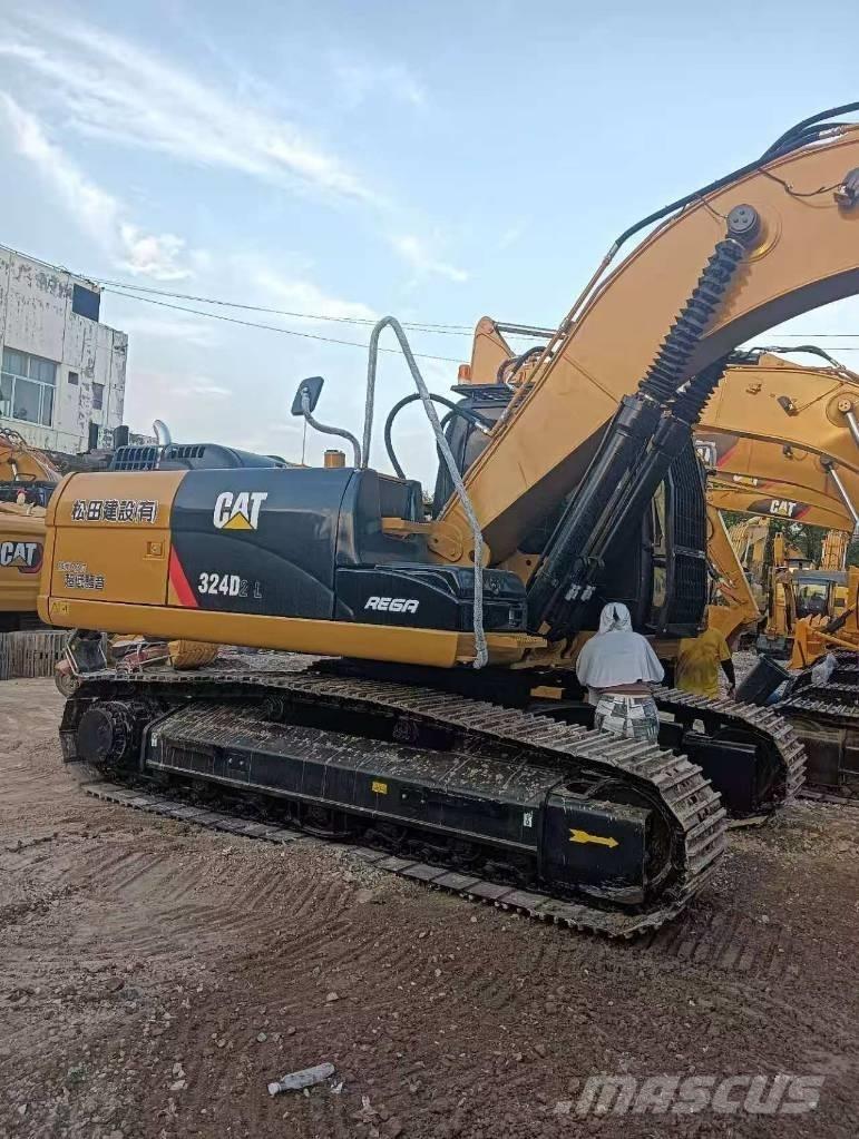CAT 324 D2L Gravemaskiner på larvebånd