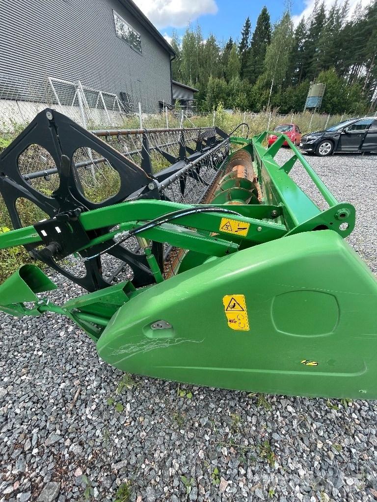 John Deere 622R Hoveder til mejetærskere